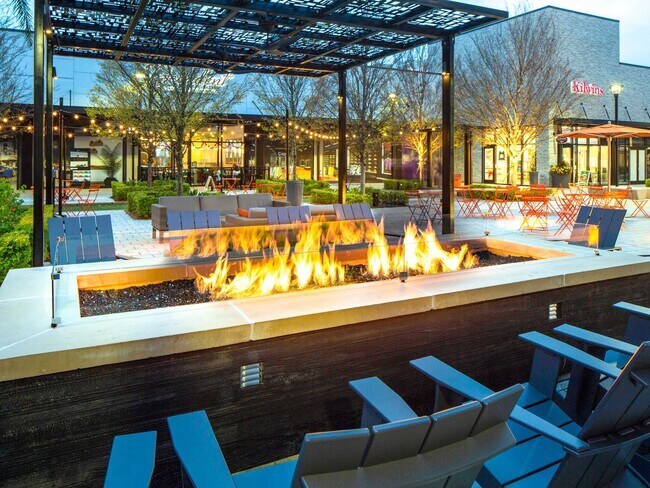 Building Photo - Gainesville Luxury Living at Celebration Pointe