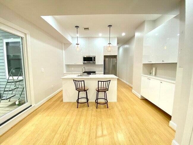 Foto del edificio - 258 W Broadway