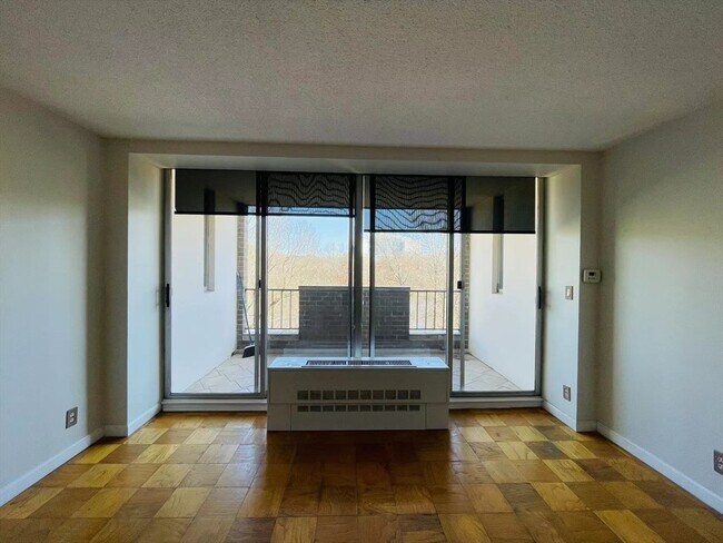 Foto del edificio - 99 Pond Ave