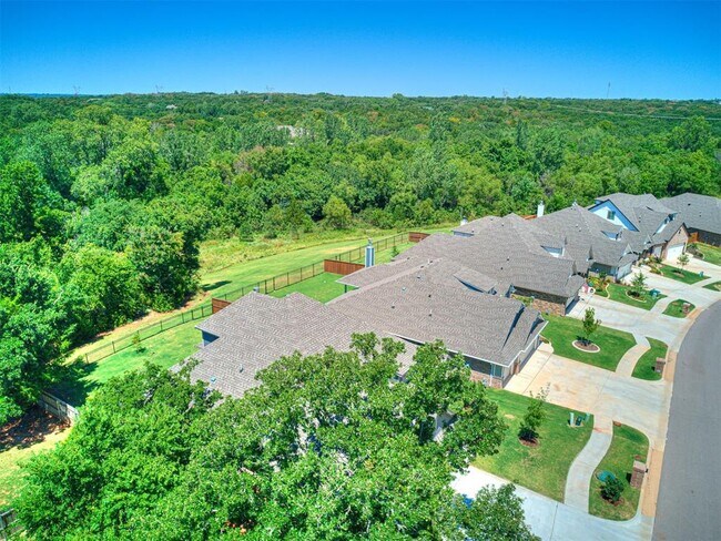 Building Photo - 2941 Cypress Springs Blvd