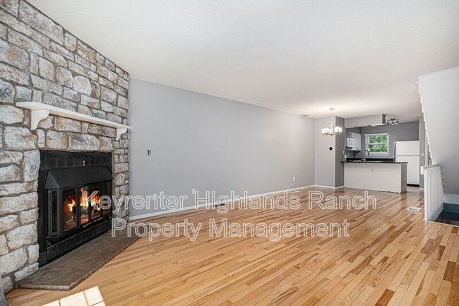 Photo - 8018 S Columbine Ct House