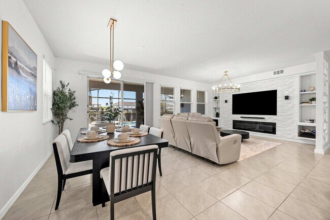 Building Photo - 7552 Oakmoss Loop