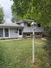 Building Photo - 725 4th Ave