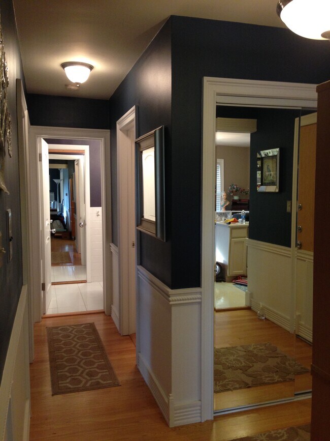 Foyer - 6801 North Ozark Avenue