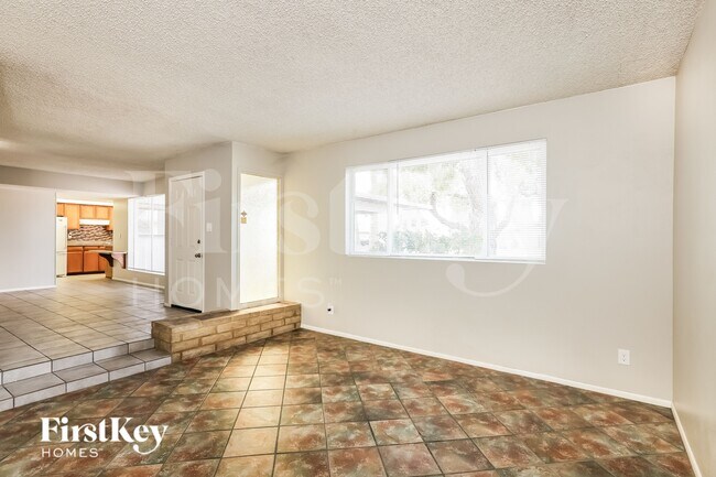 Foto del edificio - 9047 N 36th Dr
