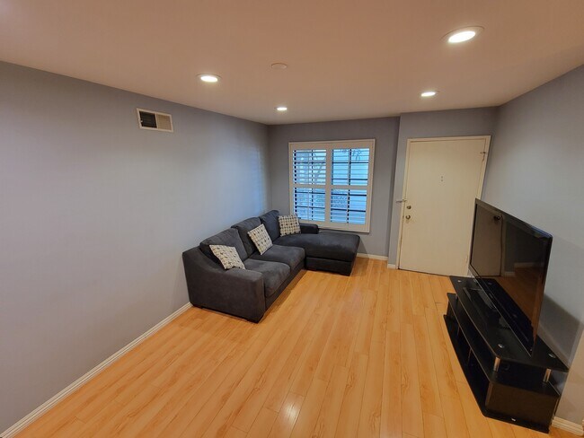Foto del edificio - 114 N 4th St