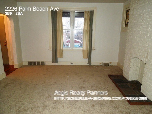 Building Photo - 2226 Palm Beach Ave