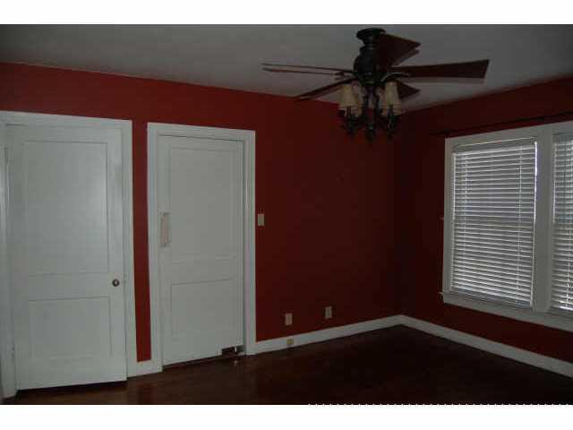 Foto del edificio - 1308 Crestwood Rd