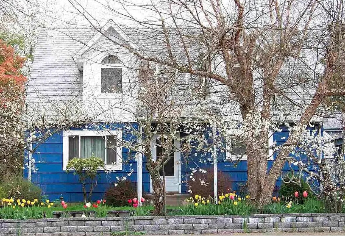Primary Photo - 635 SE Viewmont Ave