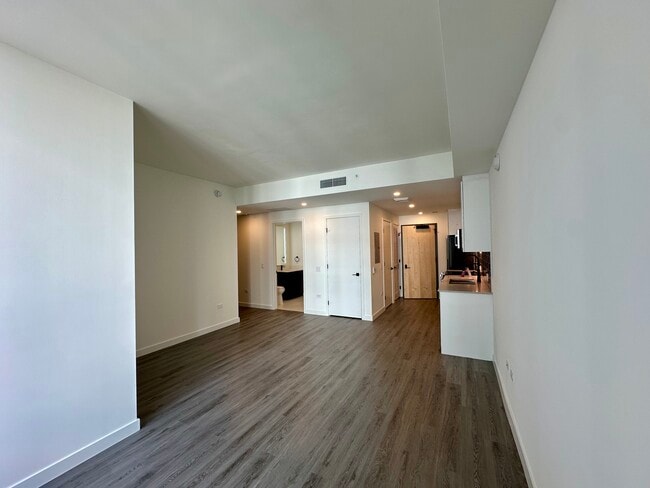 Foto del edificio - 114 NE 22nd St