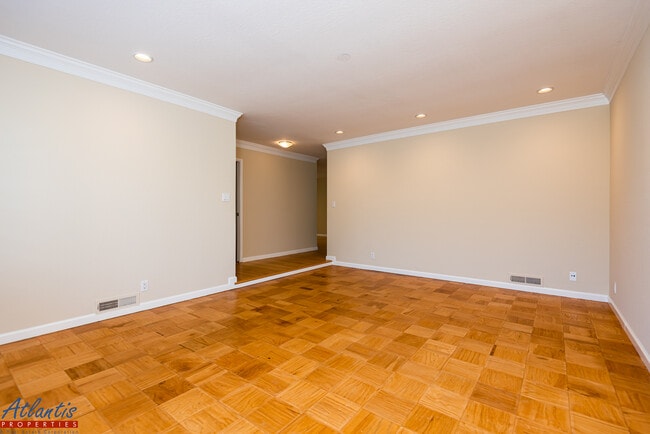 Building Photo - 6231 Mojave Dr