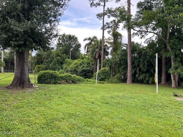 Foto del edificio - 6786 Autumn Ct