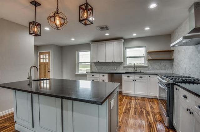 Foto principal - 303 E Monte Carlo Blvd