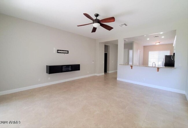 Building Photo - 7729 E Tailspin Ln
