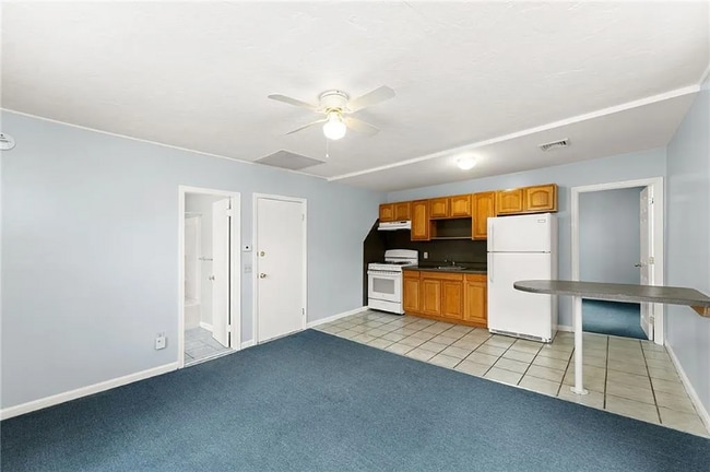 Photo - 163 Robinson Ave Apartment