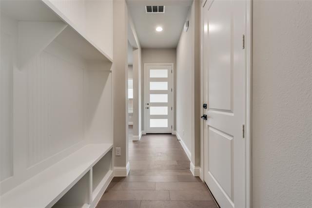 Foto del edificio - 6340 Oakbend Cir