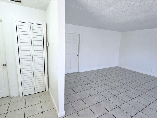 Foto del edificio - 928 S Federal Hwy