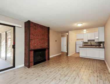 Living Area - 102 Locksley Ave