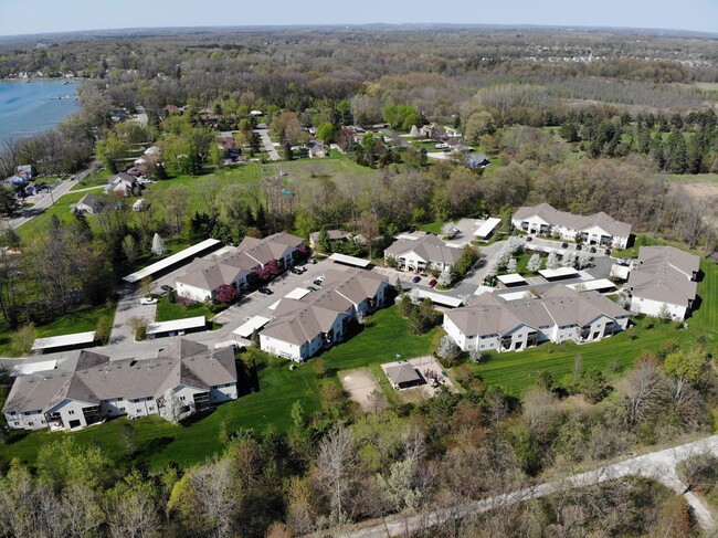Foto del edificio - Whitmore Lake Apartments
