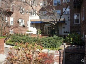 Building Photo - 106-15 Queens Blvd