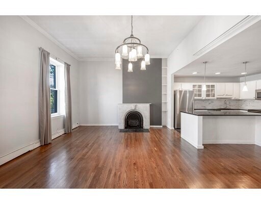 Building Photo - 109 Beacon St