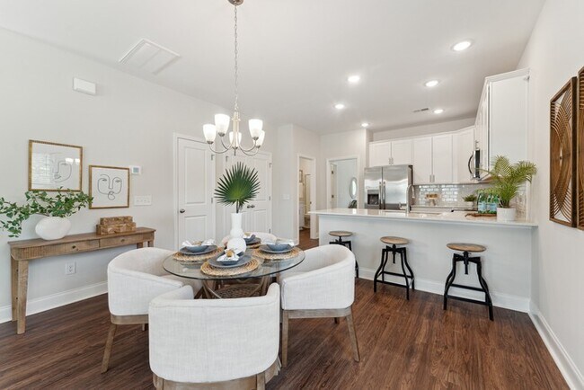 Building Photo - 142 Pinewind Way- Magnolia