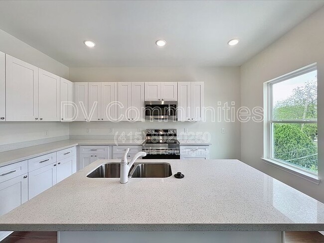 Building Photo - 906 Boyd Ct