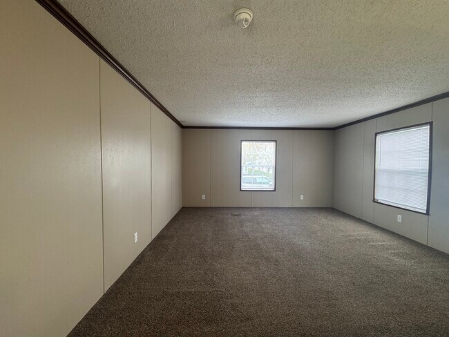 Foto del edificio - 4095 Geranium Ln