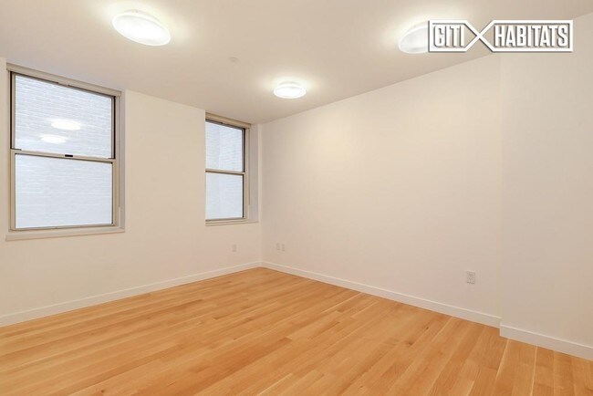 Building Photo - 142 Wooster St