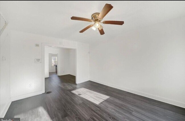 Spacious 2 bedroom in Chester! - Spacious 2 bedroom in Chester! House