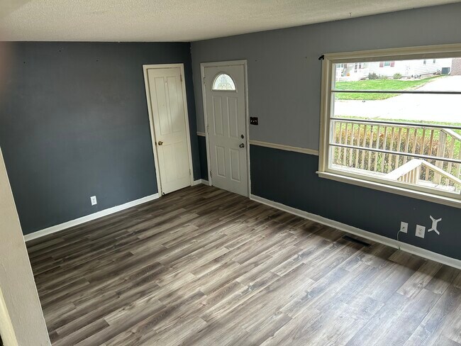 Foto del edificio - 609 E 14th St N