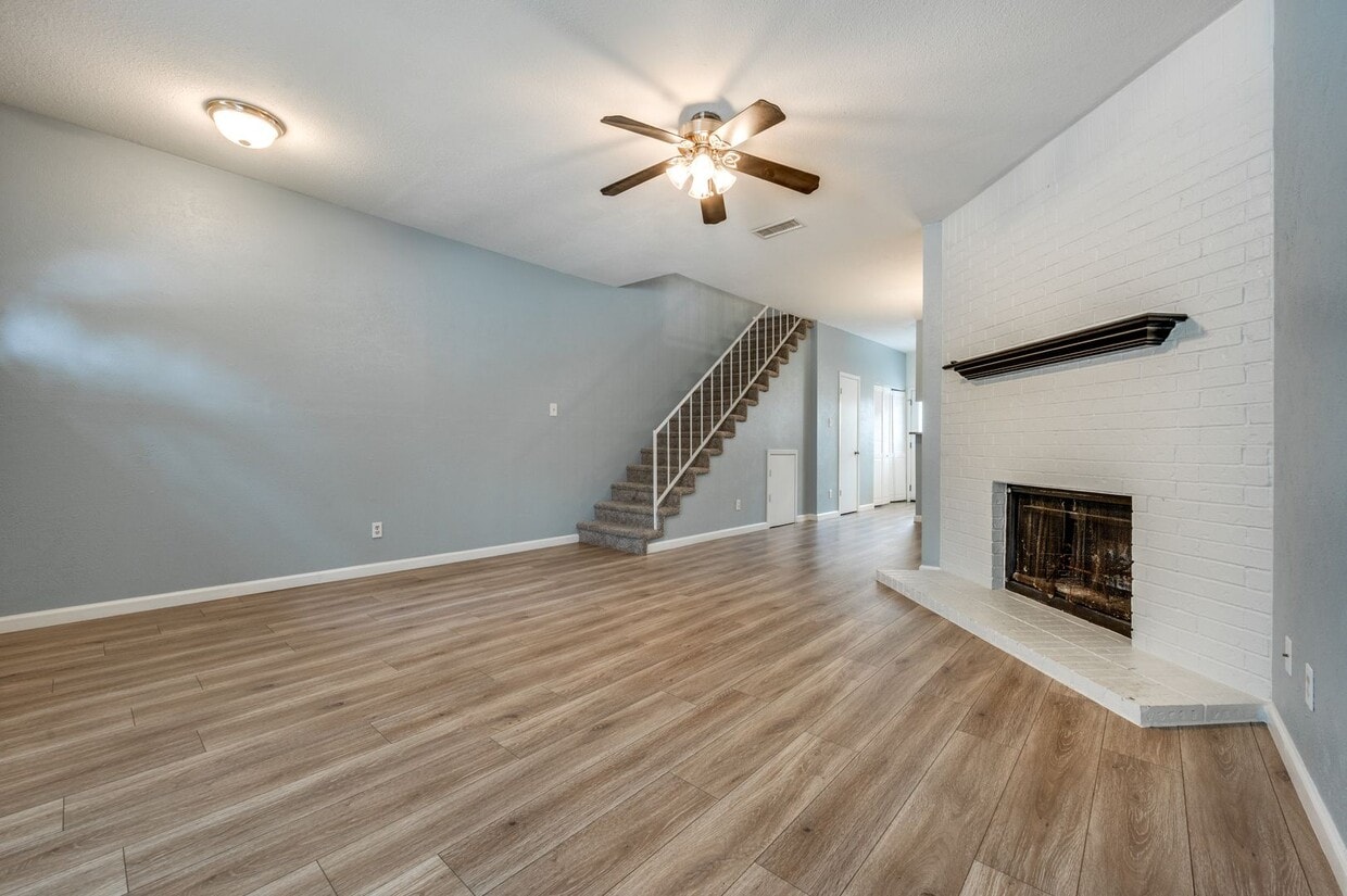 Primary Photo - COPPELL ISD! Rare 2Bed/1.5Bath Townhome