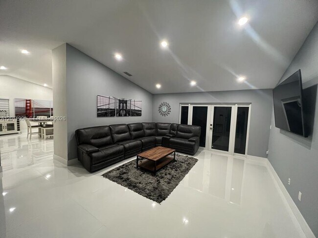 Foto del edificio - 16341 SW 145th Ct
