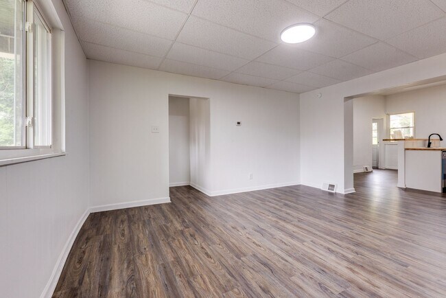 Foto del edificio - Fully Renovated 3BR/2BA Gem in the Heart o...