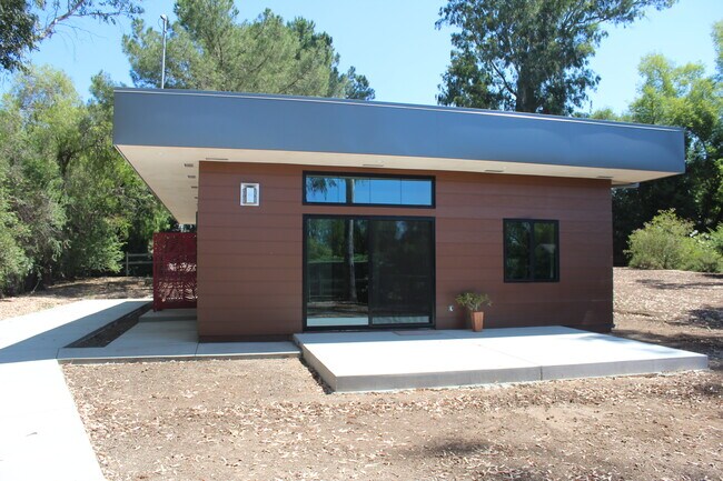 Foto del edificio - 1220 Rancho Dr