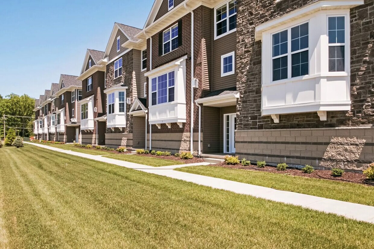 430 3rd Ave, Coralville, IA 52241 Townhome Rentals in Coralville IA