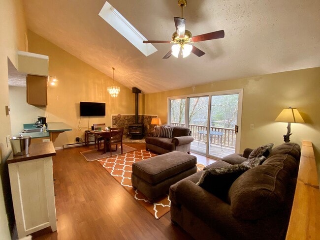 Building Photo - 9315 Highway 105 S