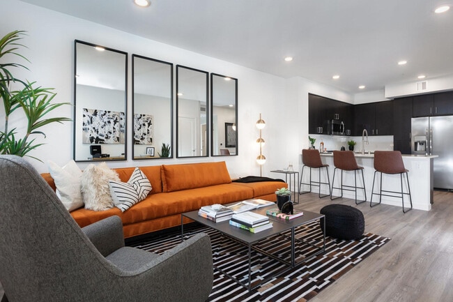 Building Photo - 207 Infinity Wy