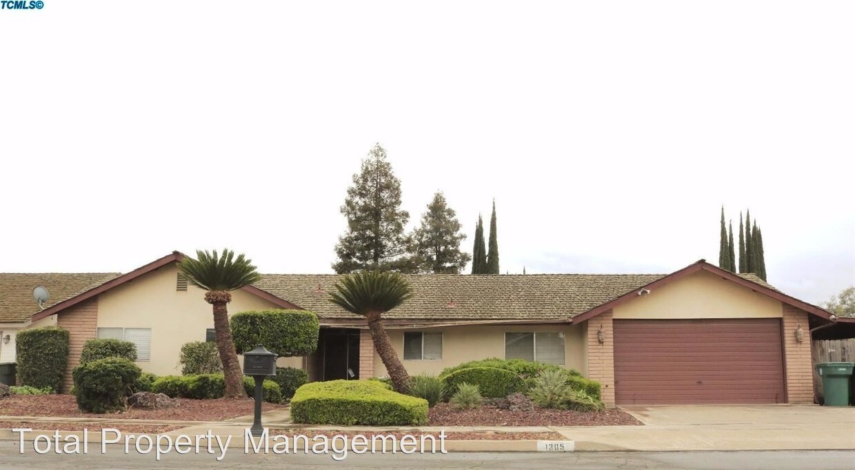 1305 E Chapman Ave, Tulare, CA 93274 House Rental in Tulare, CA