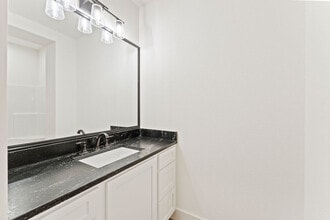 Building Photo - 11 Pagham Ln