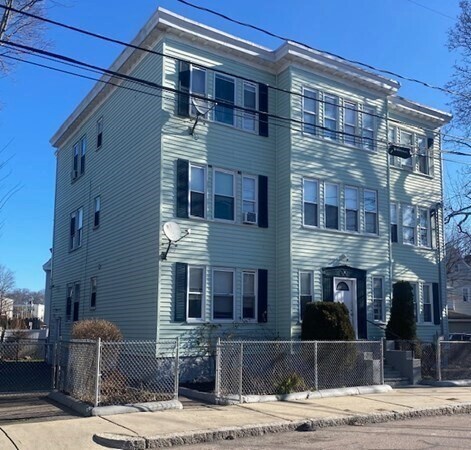 Primary Photo - 35 Middleton St
