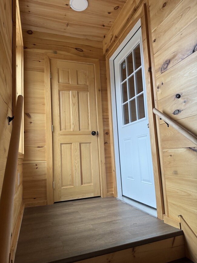 Building Photo - 340 Granite Hill Rd