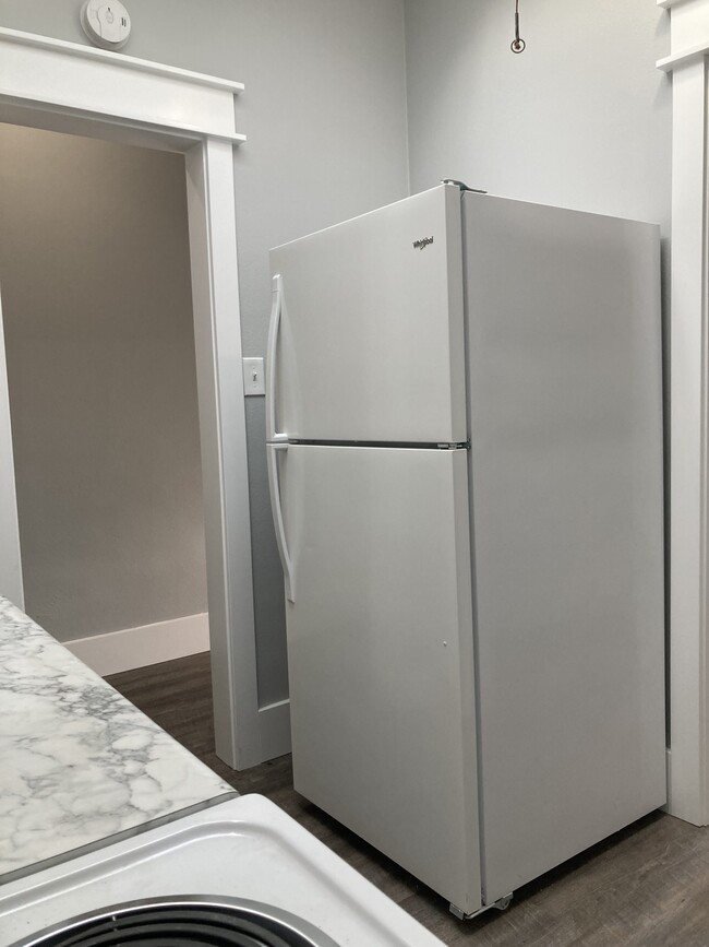 231 2nd Ave NE Unit 3, Valley City, ND 58072 Apartments in Valley