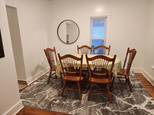 Foto del edificio - Remodeled 2 Story 3 Bedroom Home Located in SW Grand Rapids, MI