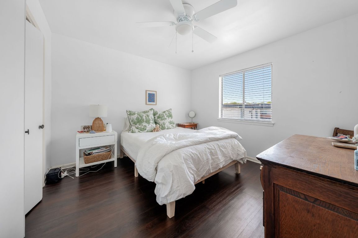 Foto principal - 2408 Longview St
