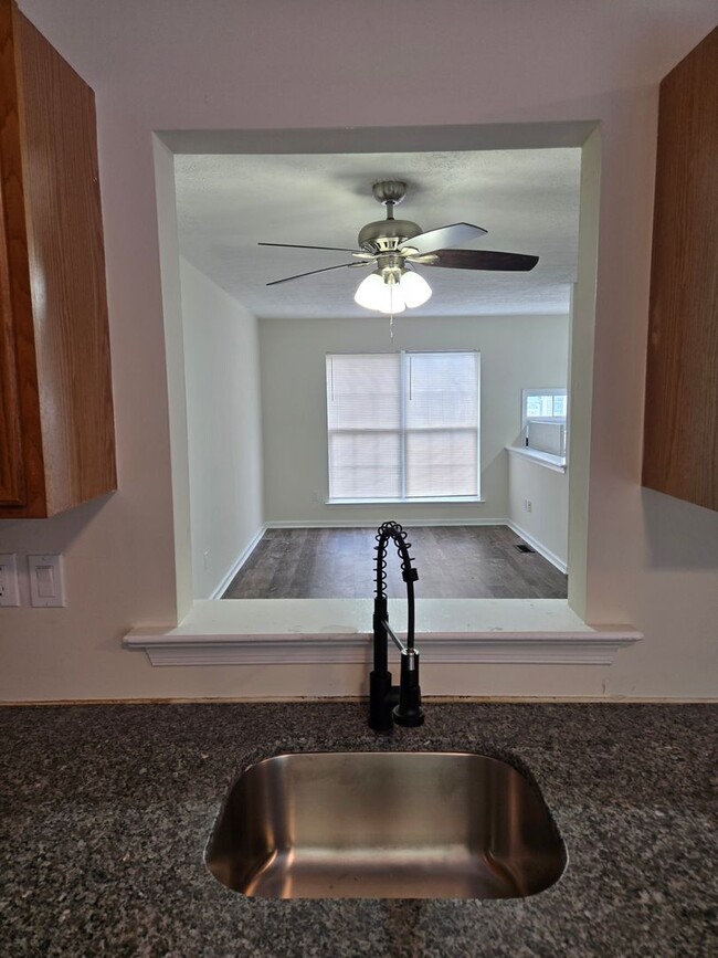 Foto del edificio - 3 Bedroom, 1.5 Bath townhome in Newtowne V...