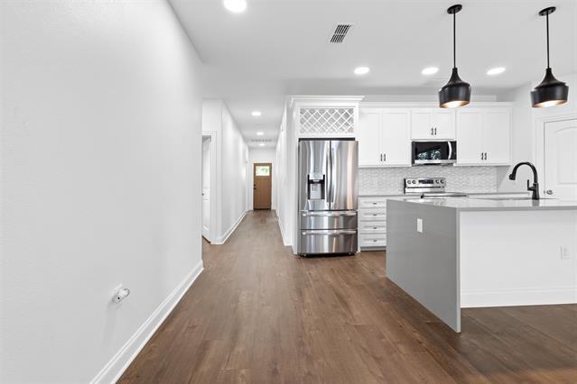 Building Photo - 207 W Wilson Ave