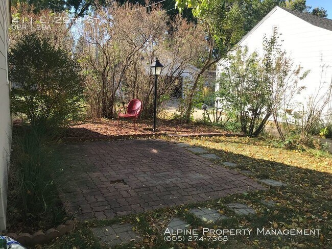 Foto del edificio - 3 Bed/2 Bath Home Near McKennan Park!
