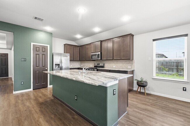 Foto del edificio - 6303 Cambrai Wood Ln