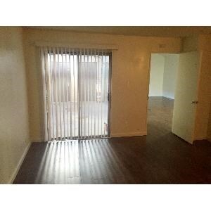 Foto del edificio - 7890 E Spring St